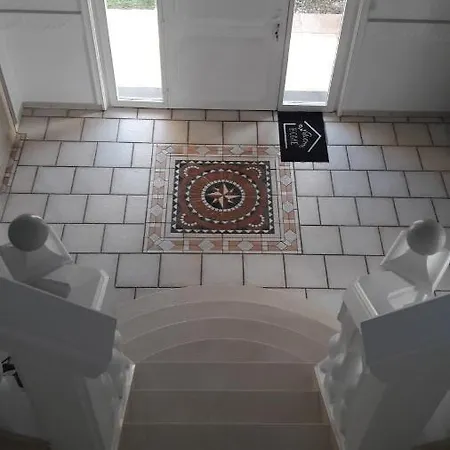 Maison D Hotes Salvatrice Rouvroy (Pas-de-Calais)